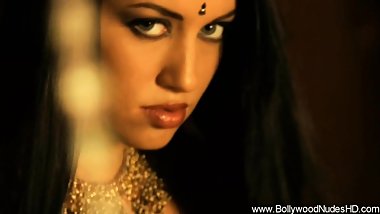 Bollywood Belly Dancer Incredibly Erotic