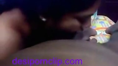 2 indian girls sucking
