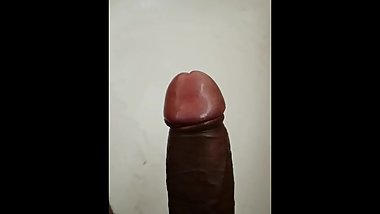 Indian cock cums in slowmo