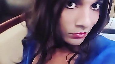 Desi Indian Hot Sexy Kiss Expression Make You Cum