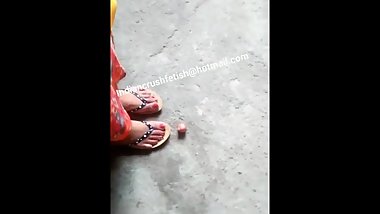 Onion crushing in flats