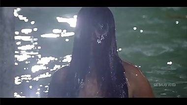 Wet hair curtain on her face_Movie : Dronacharya