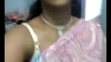 Sexy Notrth indian aunty boobs