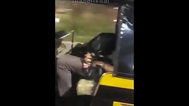 Indian teen girl gives blowjob in rickshaw