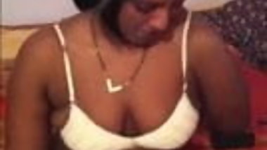 Indian Auntie Shows Tits