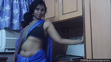 Indian babe in saree stripping and teasing
