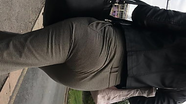 Thick round juicy Indian pawg ass eatin up pants