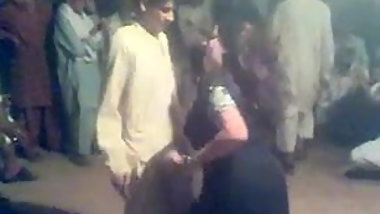 Sexy paki mujra with cock