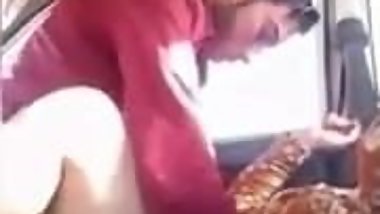 AMATEUTR INDIAN GIRL HAVING SEX IN THE CAR