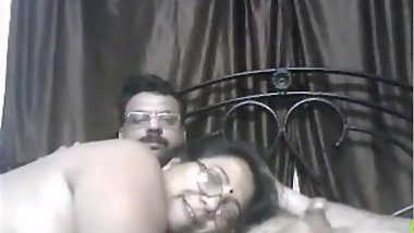 Indian Uncle Showing her Wife Online