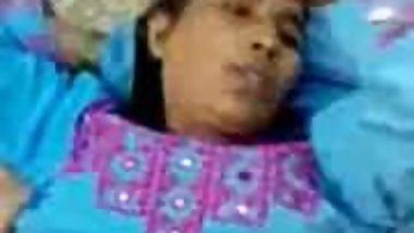 indian village aunty fucks outside