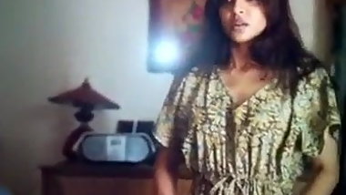 Kabali movie Heroine Radhika Apte showing her Yoni