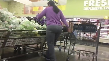 Spying Mature Middle Eastern BBW Big Ass Voyeur - Candid