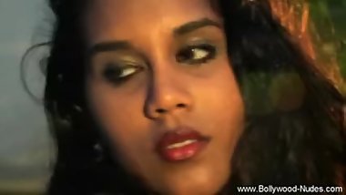 Bollywood Hottie Exotic Dancer