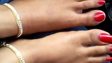 indian red toenails