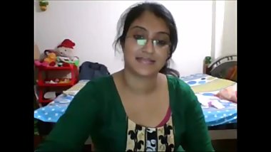 desi babe getting nude and seducing on webcam