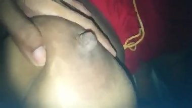 Desi Aunty showing her big boobs