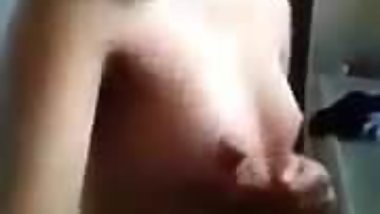 Teen showing herself in bathroom