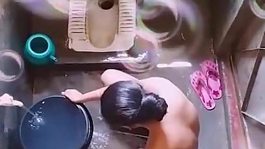 Desi girl bathing