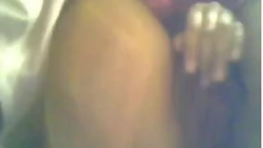 SEXY INDIAN ON WEBCAM PLAYING