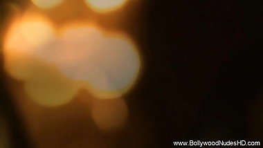 Exotic Bollywood Dancing Babe