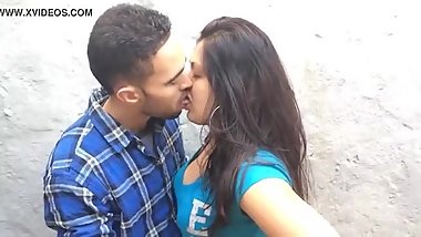 Kolkata Couple Selfie Kiss