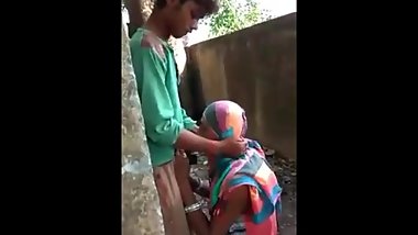 indian babhi devar ko land chuswaya