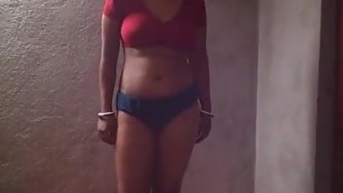 Bhabhi striping saree