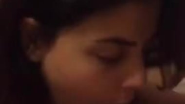 Indian amateur deepthroating her bf