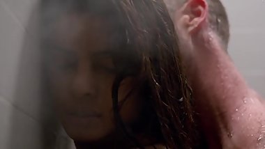 Anabelle Acosta. Priyanka Chopra - Quantico s01e06