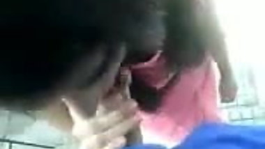 Indian teen's BJ in Public