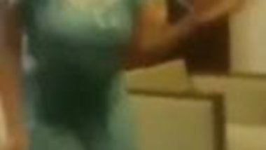 Bangladeshi Housewife Hottest Dance