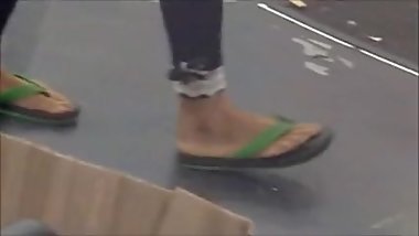Candid Indian mature dry creamy soles - Feet-Fetishtube.com