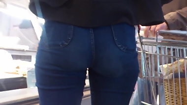shopin waooow ass