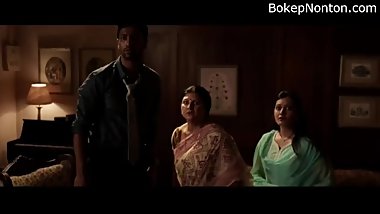 beautiful indian has public orgasm