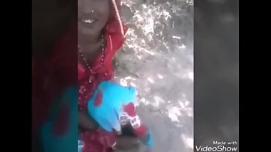 Chachi ko beta ne jungle mein le jaake chodha with hindi audio