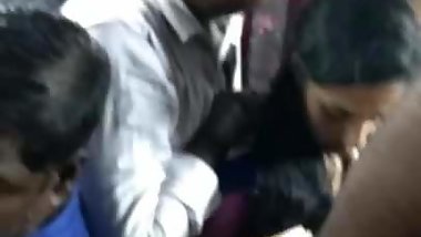 Chennai Bus Gropings - 04 - Fat Guy vs Slim Girl